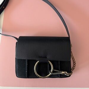 Crossbody purse